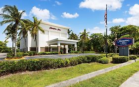 Hampton Inn Naples-Central